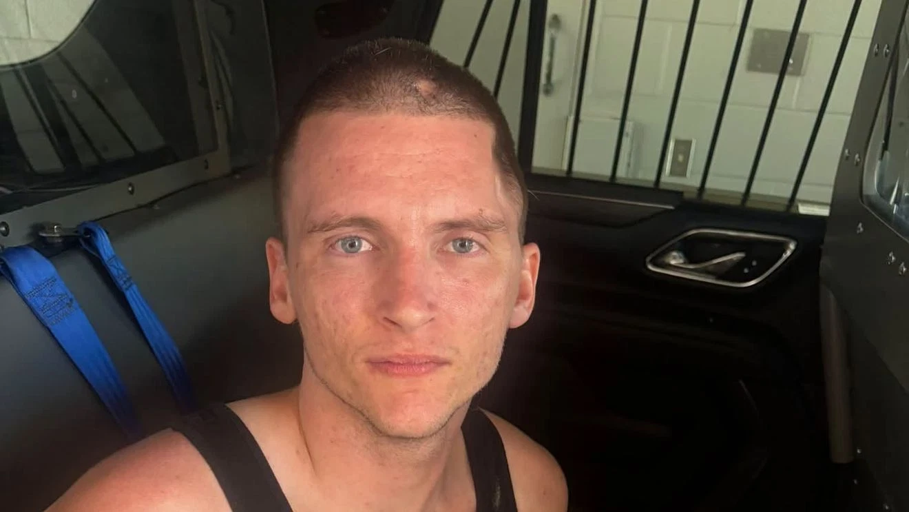 Man arrested after reported disturbance on Crooked Oak Avenue in Hobe Sound