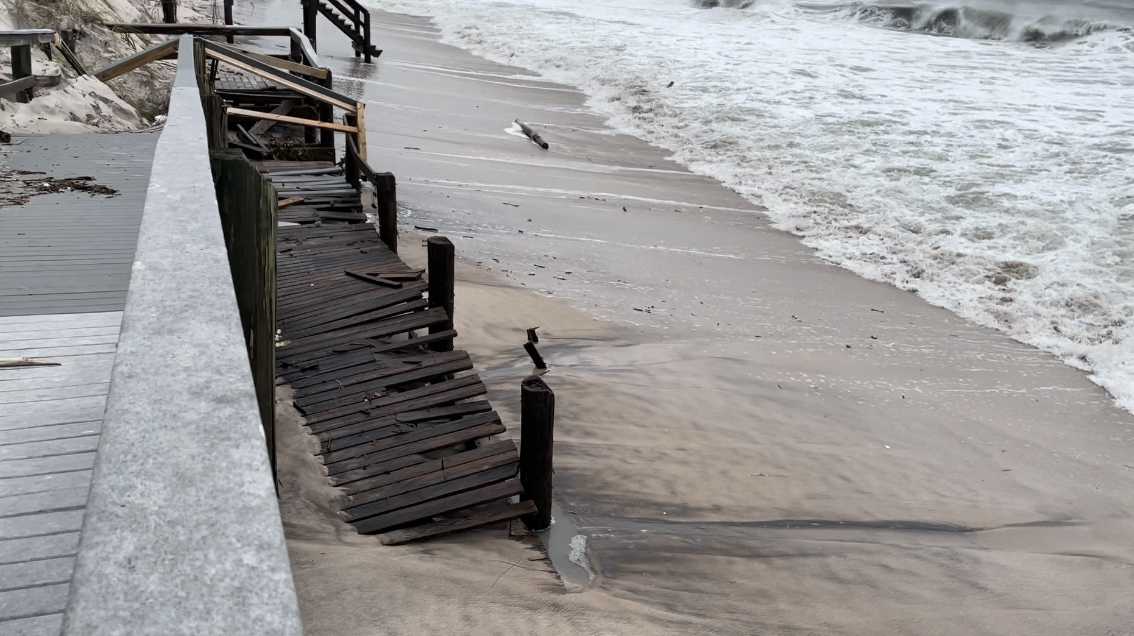 Erosion hits Ocean Drive beachfront parking in Vero Beach as king tides persist